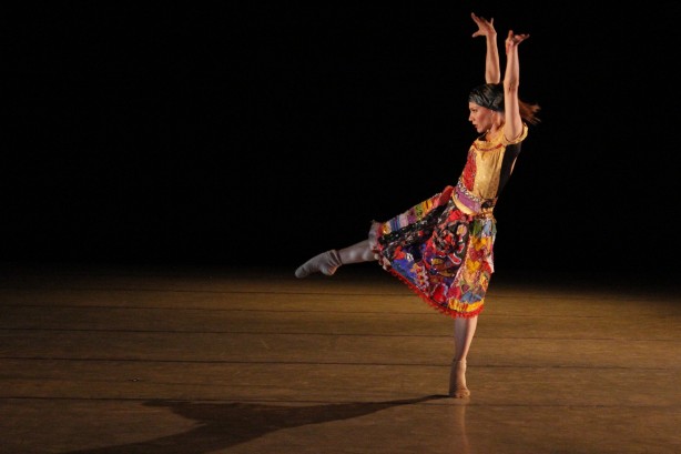 Bailarines del Teresa Carreño experimentan con la coreografía